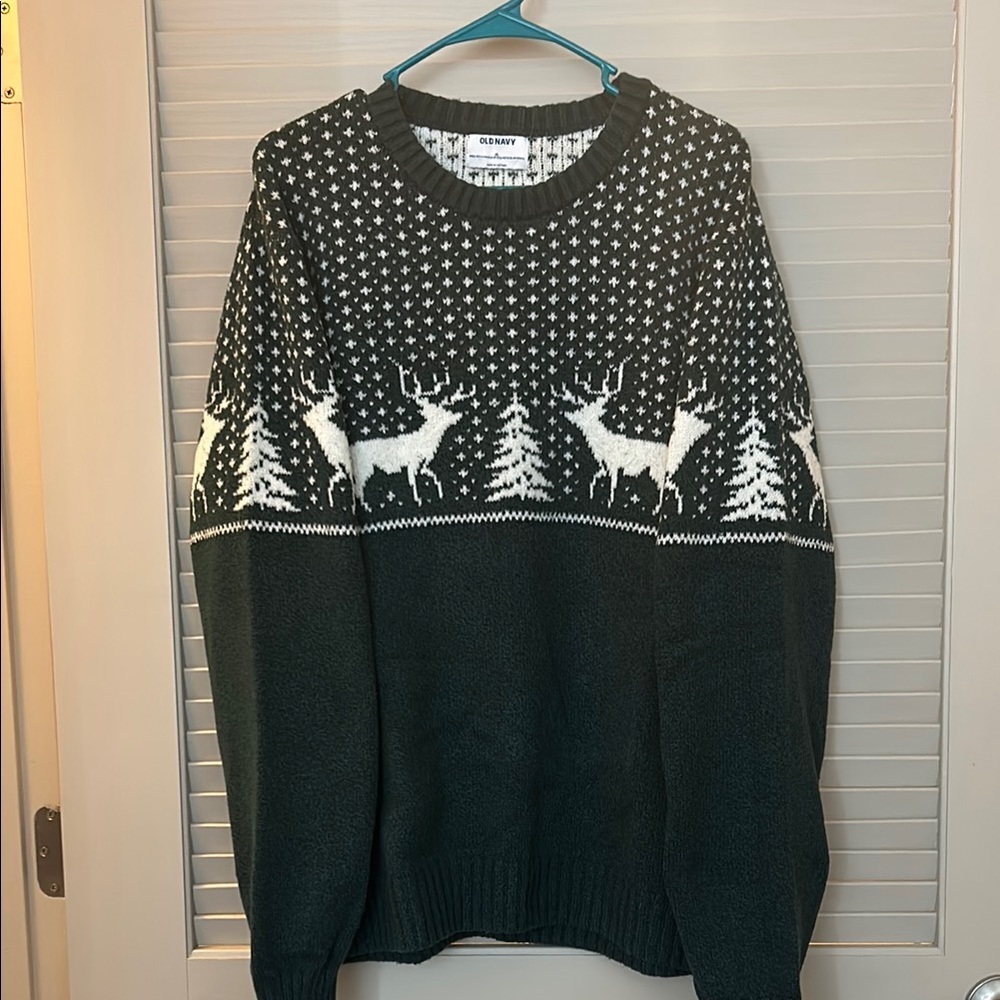 Men's Green Sweater with Reindeer Pattern